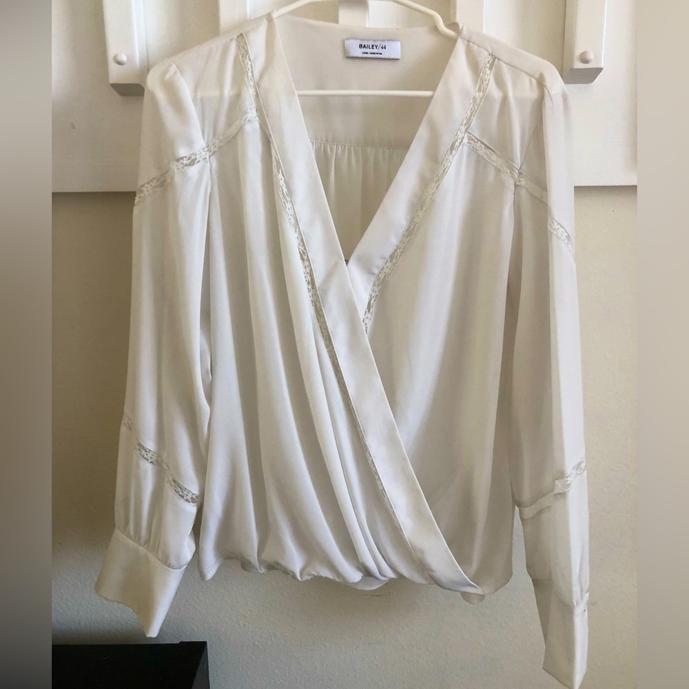 Bailey 44 womens white silk shirt size large